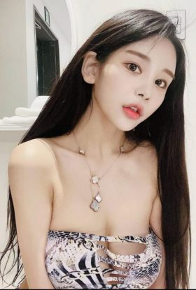 Hannah Local Girl Chinatown ID-LZM39141 Kuala Lumpur