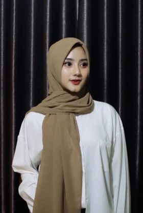 Tania Escort Girl Bukit Bintang ID-SIM18912 Kuala Lumpur