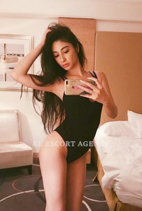 Amber Freelance Girl Bukit Beruntung ID-ZZU24766 KL