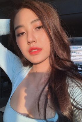 Yuri Escorts Girl KLCC ID-OPJ12635 Kuala Lumpur