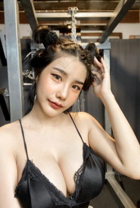 CC Local Girl Chinatown ID-TYB13113 KL